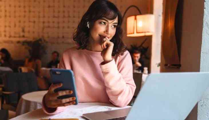 Texts I can send my crush to catch his or her attention online | MirrorLog